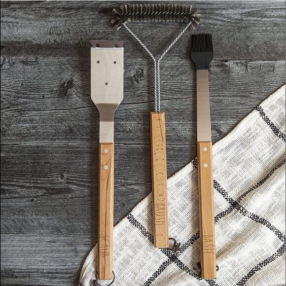 🔥2 Rae Dunn Everyday Collection 3 Piece Bbq set New - Picture 1 of 7